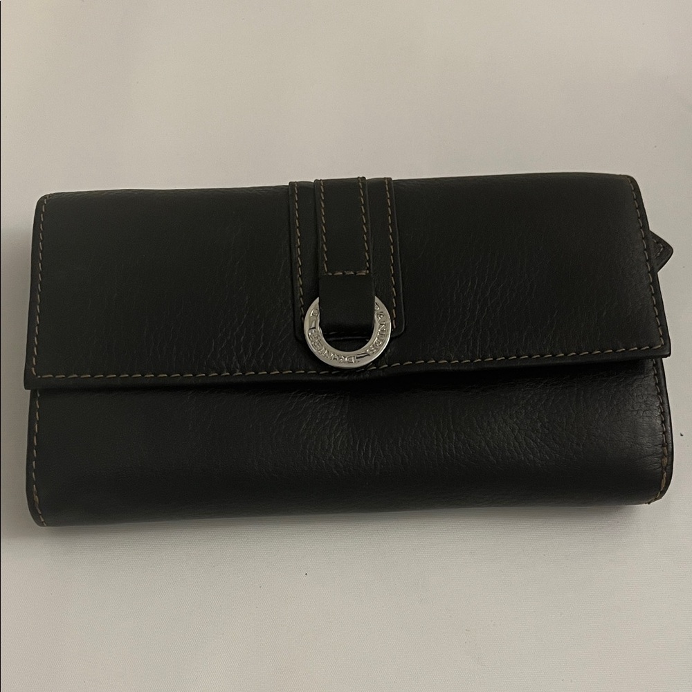 | Danier Genuine Leather Wallet 7.25”L 4.25”W